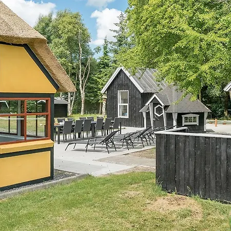 Six-bedroom Holiday In