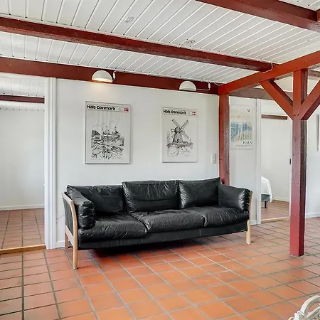 Casa de Férias Six-bedroom Holiday In Hals