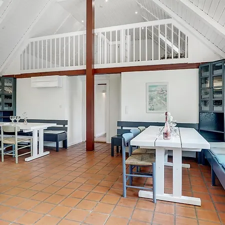Six-bedroom Holiday In