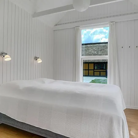 Six-bedroom Holiday In * Hals