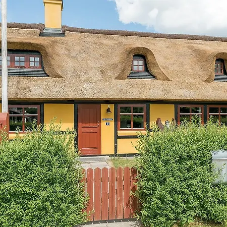 Six-bedroom Holiday In Casa de Férias Hals