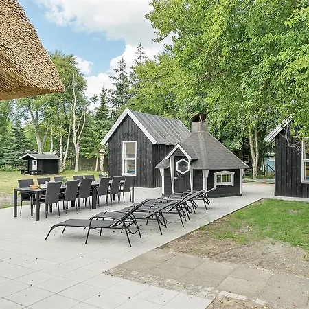 Six-bedroom Holiday In Hals
